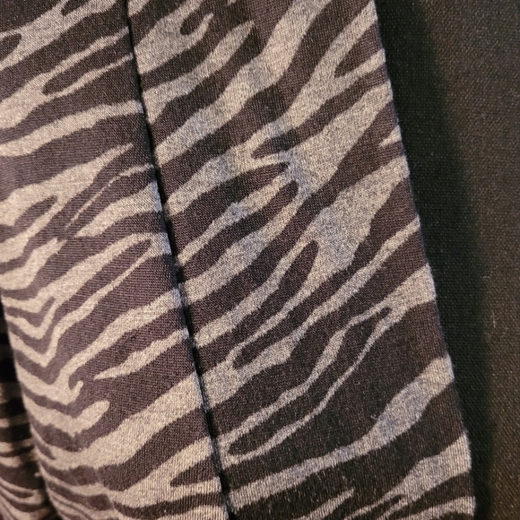 JONES NEW YORK Long Sleeve Animal Print Shug, Size Large - Picture 6 of 10